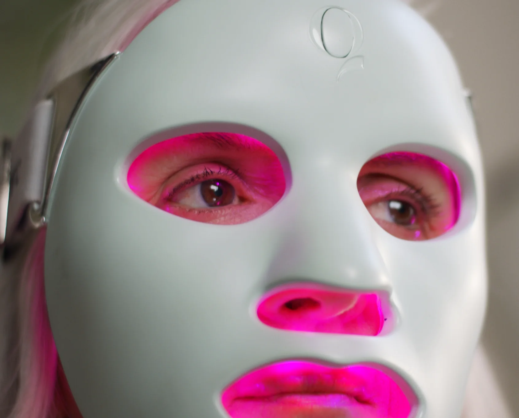 Q-Rejuvalight Pro Facewear - Image 8